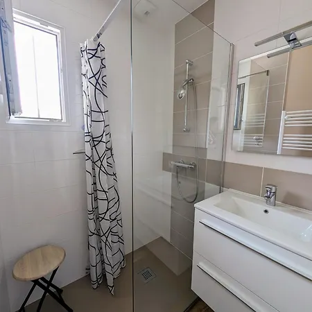 Maison Spacieuse Avec Jardin Proche & Centre Nyaraló *