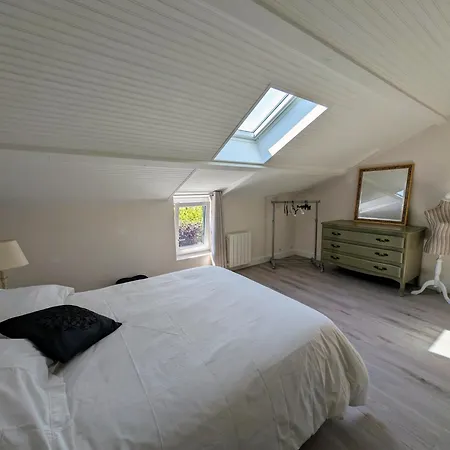 펜션 Maison Spacieuse Avec Jardin Proche & Centre