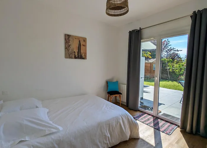 بيت للعطل Maison Spacieuse Avec Jardin Proche & Centre بورنيك